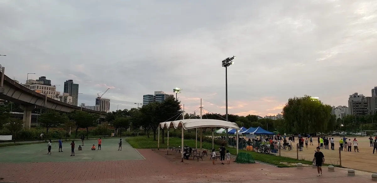 サルゴジ体育公園