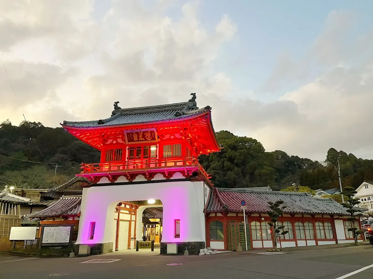 武雄温泉楼門