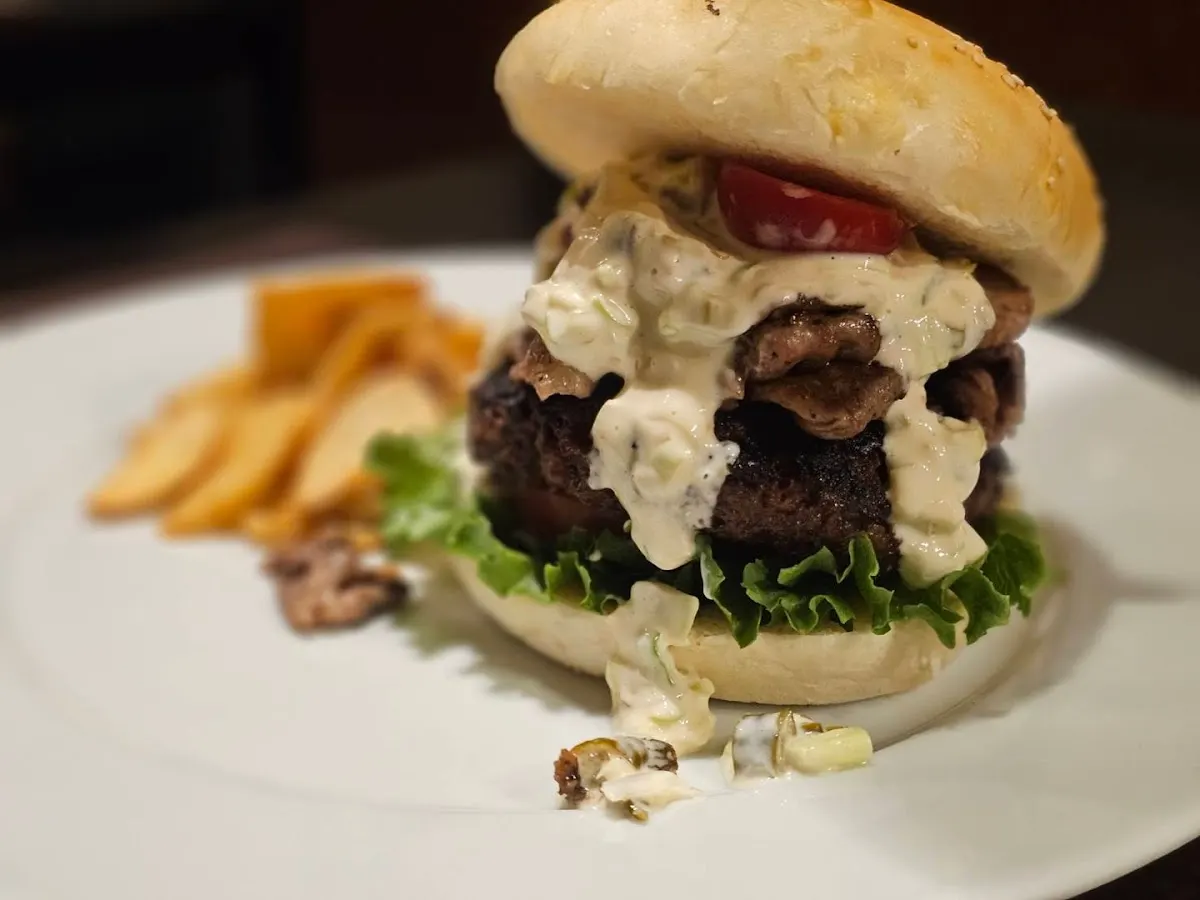 ステーキとハンバーグの店 アウトバースト&ポンタ