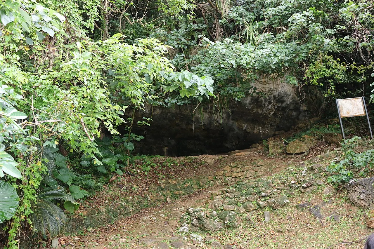 仲泊遺跡