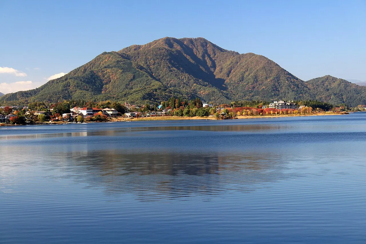 足和田山