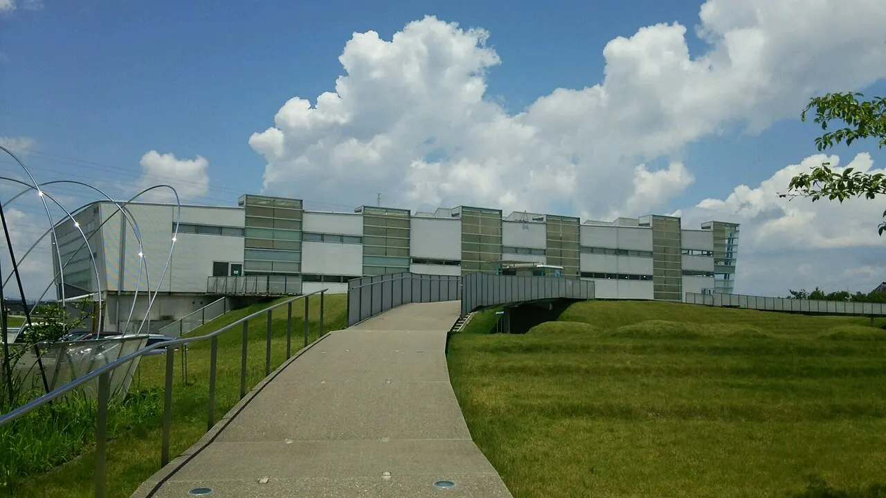 射水市大島絵本館