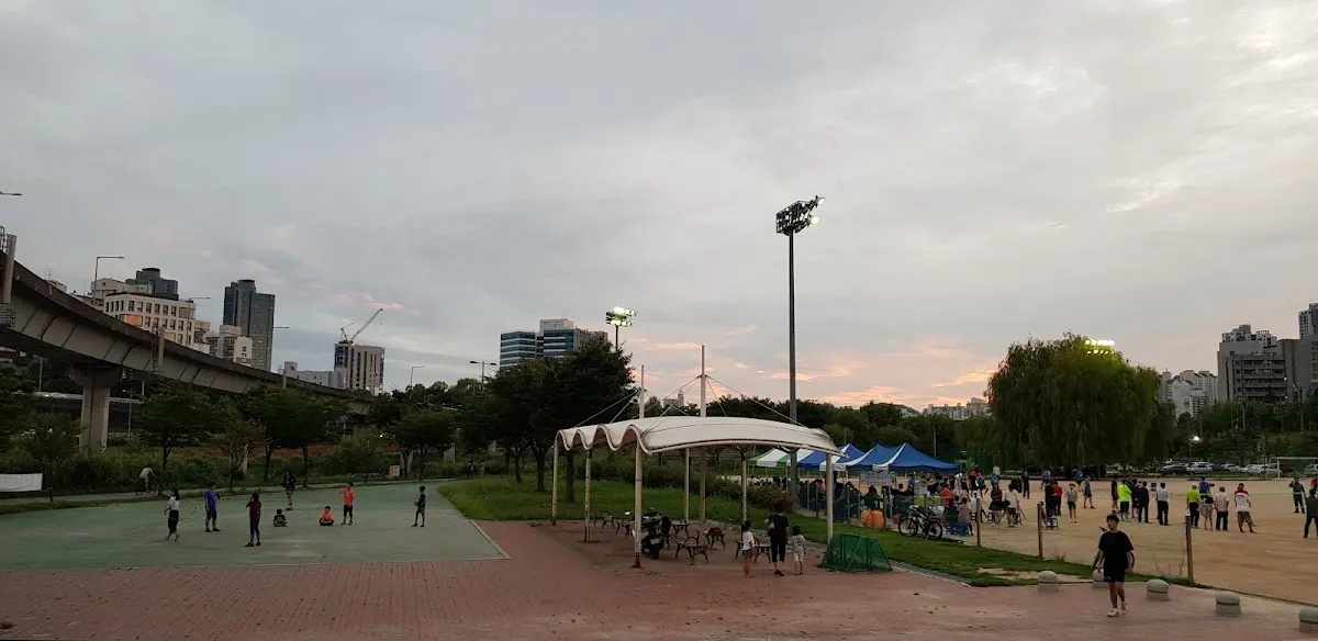 サルゴジ体育公園