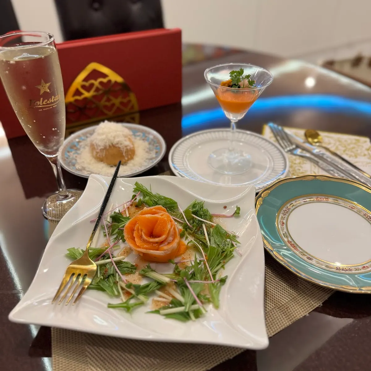 3時間飲み放題 熟成肉バルダイニング ミートデミート立川店