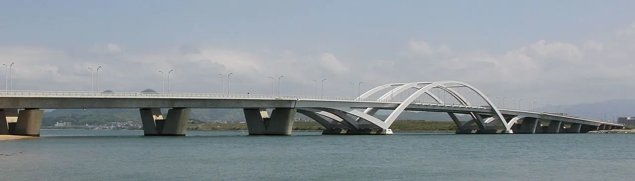 海の中道大橋