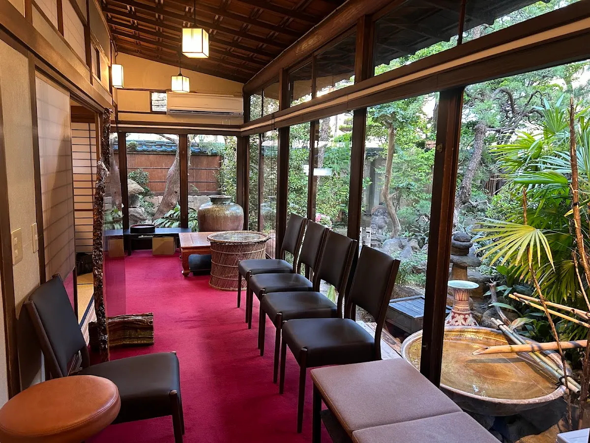あつた蓬莱軒 本店