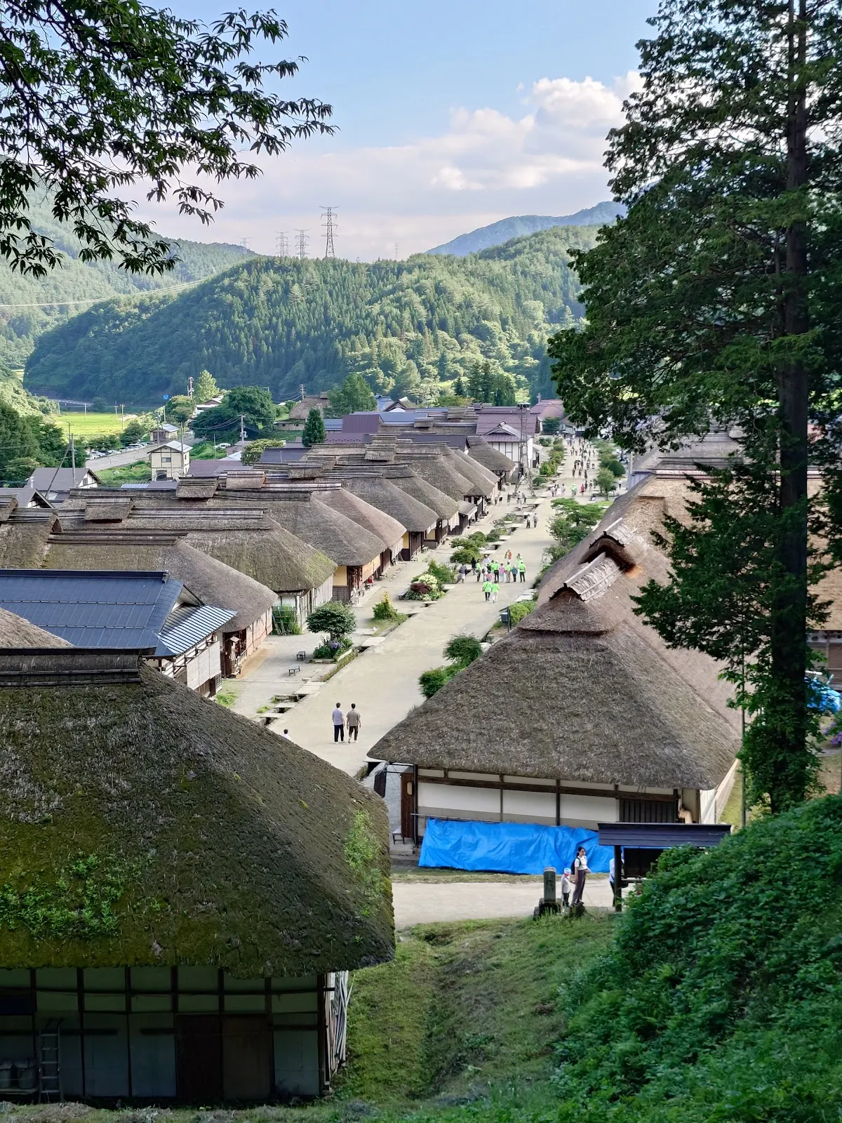 福島・茅葺き屋根の郷愁と秋の郷土料理を巡る1泊2日モデルコース